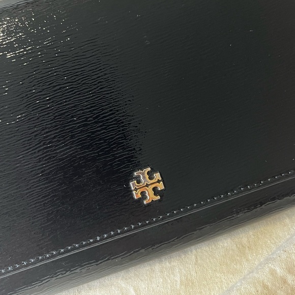 TORY BURCH Patent Leather Wallet On Chain Black - Picture 9 of 9